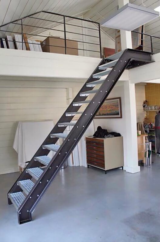 Escalier métal